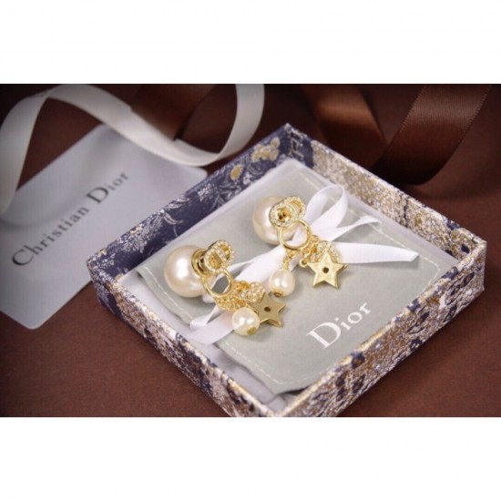 Spring / Summer latest work Inevitably sold out 2022 DIOR Dior earrings Spring / Summer latest work Inevitably sold out 2022 DIOR Dior earrings