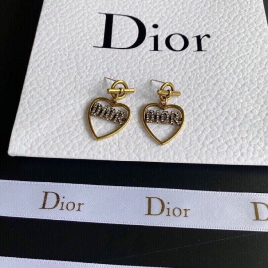 Delivered from overseas Limited edition 2022 DIOR Dior earrings Delivered from overseas Limited edition 2022 DIOR Dior earrings