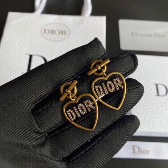 Delivered from overseas Limited edition 2022 DIOR Dior earrings Delivered from overseas Limited edition 2022 DIOR Dior earrings