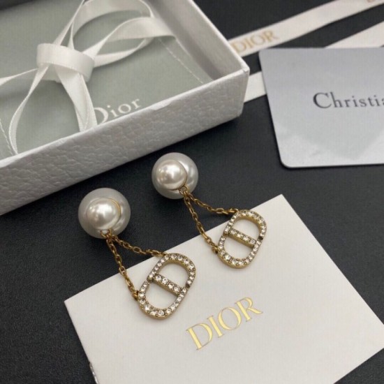 Overseas popular item 2022 DIOR Dior earrings Overseas popular item 2022 DIOR Dior earrings