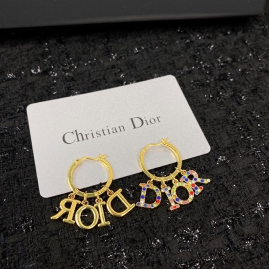 Purchased? Overseas prompt 2022 DIOR Dior earrings Purchased? Overseas prompt 2022 DIOR Dior earrings