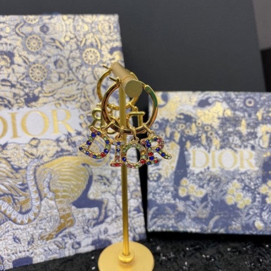 Purchased? Overseas prompt 2022 DIOR Dior earrings Purchased? Overseas prompt 2022 DIOR Dior earrings
