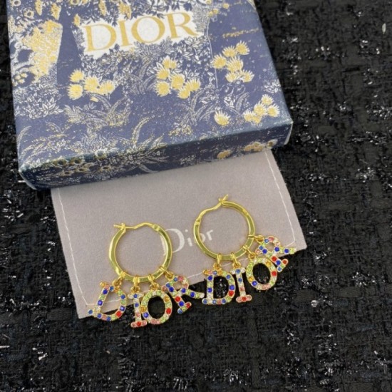 Purchased? Overseas prompt 2022 DIOR Dior earrings Purchased? Overseas prompt 2022 DIOR Dior earrings