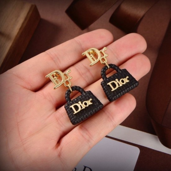 Japan not in stock color 2022 DIOR Dior earrings Japan not in stock color 2022 DIOR Dior earrings