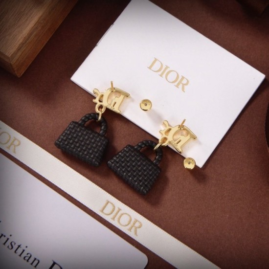 Japan not in stock color 2022 DIOR Dior earrings Japan not in stock color 2022 DIOR Dior earrings