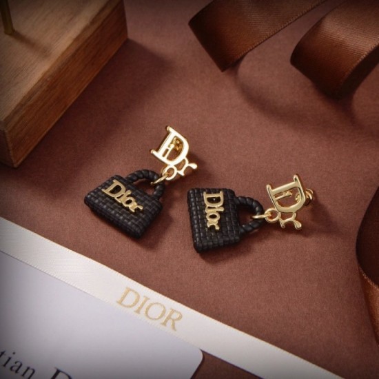 Japan not in stock color 2022 DIOR Dior earrings Japan not in stock color 2022 DIOR Dior earrings