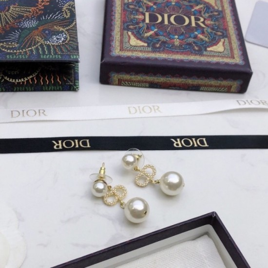 Limited Price Early Sold Out 2022 DIOR Dior Earrings Limited Price Early Sold Out 2022 DIOR Dior Earrings