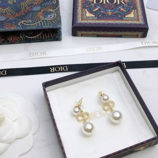 Limited Price Early Sold Out 2022 DIOR Dior Earrings Limited Price Early Sold Out 2022 DIOR Dior Earrings