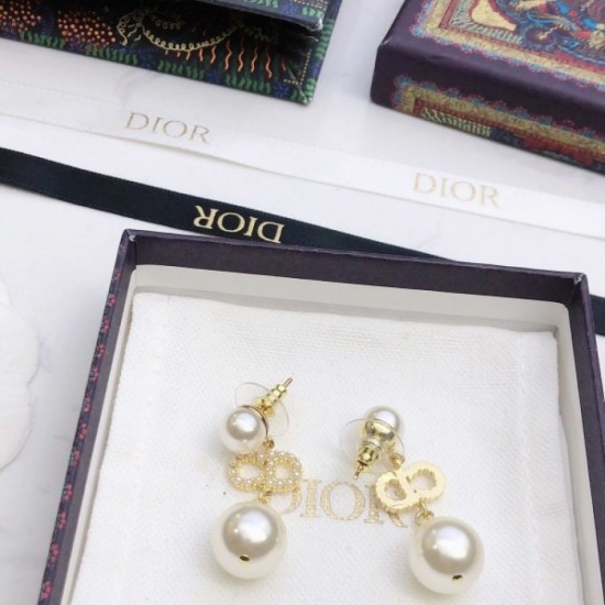 Limited Price Early Sold Out 2022 DIOR Dior Earrings Limited Price Early Sold Out 2022 DIOR Dior Earrings