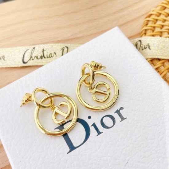 Extremely rare item 2022 DIOR Dior earrings Extremely rare item 2022 DIOR Dior earrings