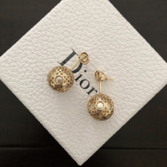 Retro design 2022 DIOR Dior earrings Retro design 2022 DIOR Dior earrings