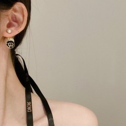 Eternal classic 2022 DIOR Dior earrings