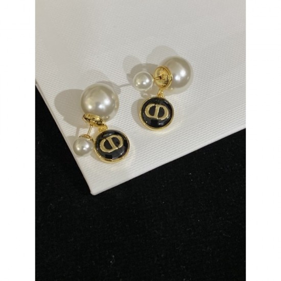 Eternal classic 2022 DIOR Dior earrings Eternal classic 2022 DIOR Dior earrings