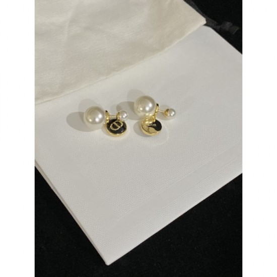 Eternal classic 2022 DIOR Dior earrings Eternal classic 2022 DIOR Dior earrings