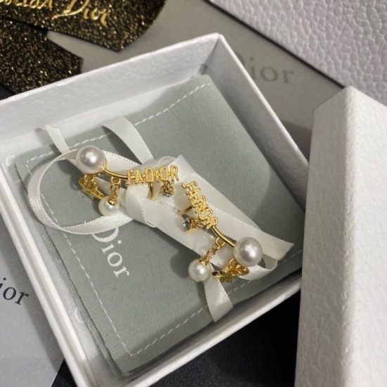 Low price high quality 2022 DIOR Dior earrings Low price high quality 2022 DIOR Dior earrings