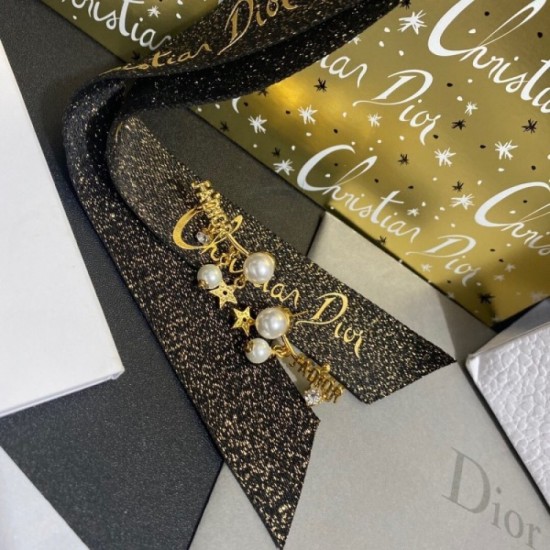 Low price high quality 2022 DIOR Dior earrings Low price high quality 2022 DIOR Dior earrings