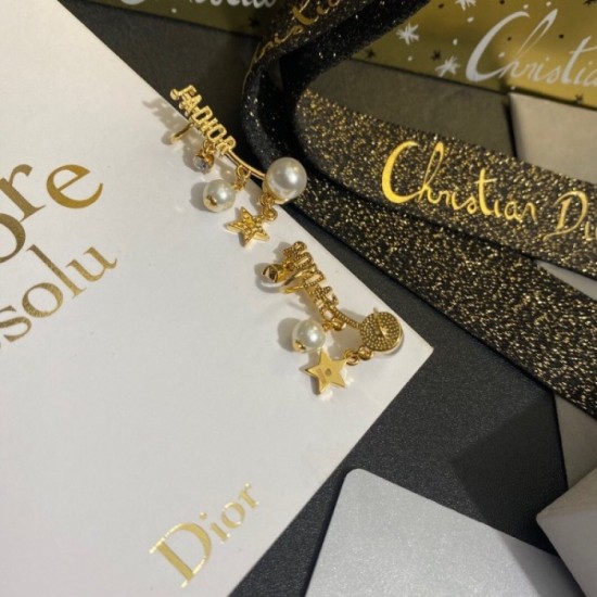 Low price high quality 2022 DIOR Dior earrings Low price high quality 2022 DIOR Dior earrings