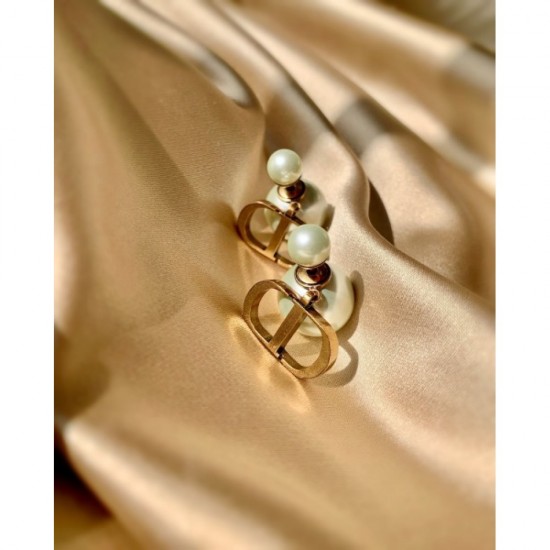 Classic silhouette 2022 DIOR Dior earrings Classic silhouette 2022 DIOR Dior earrings