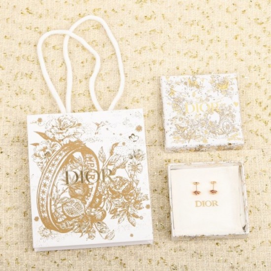 Soft texture 2022 DIOR Dior earrings Soft texture 2022 DIOR Dior earrings