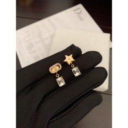 2022 DIOR Dior earrings with a vintage feel