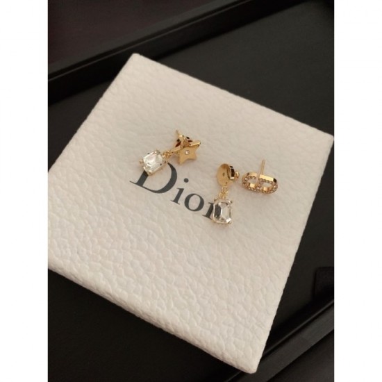 2022 DIOR Dior earrings with a vintage feel 2022 DIOR Dior earrings with a vintage feel