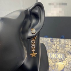 2022 DIOR Dior earrings with a retro atmosphere
