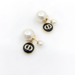 Stylish atmosphere 2022 DIOR Dior earrings