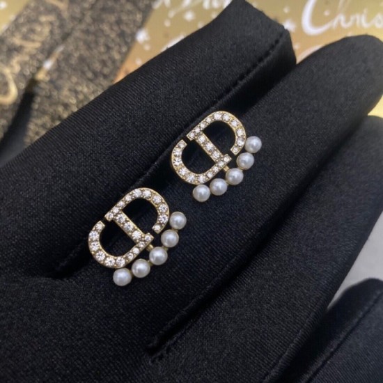Individual brand 2022 DIOR Dior earrings Individual brand 2022 DIOR Dior earrings