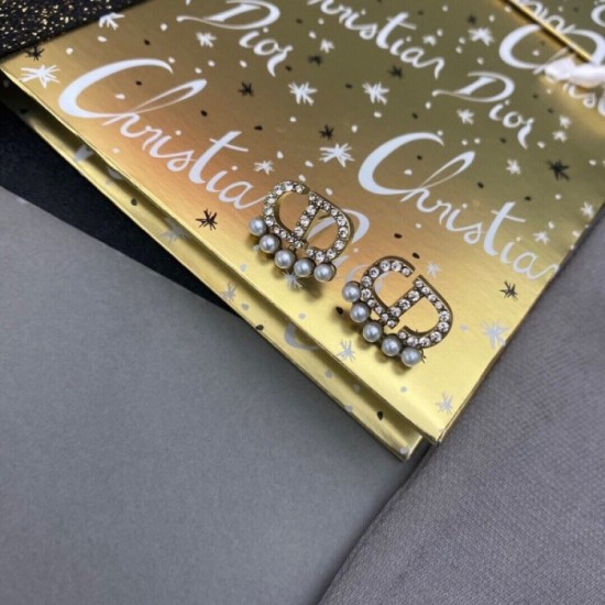 Individual brand 2022 DIOR Dior earrings Individual brand 2022 DIOR Dior earrings