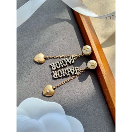 HOT new release 2022 DIOR Dior earrings HOT new release 2022 DIOR Dior earrings