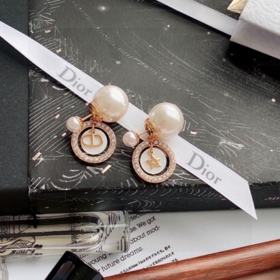 The latest deals 2022 DIOR Dior earrings The latest deals 2022 DIOR Dior earrings