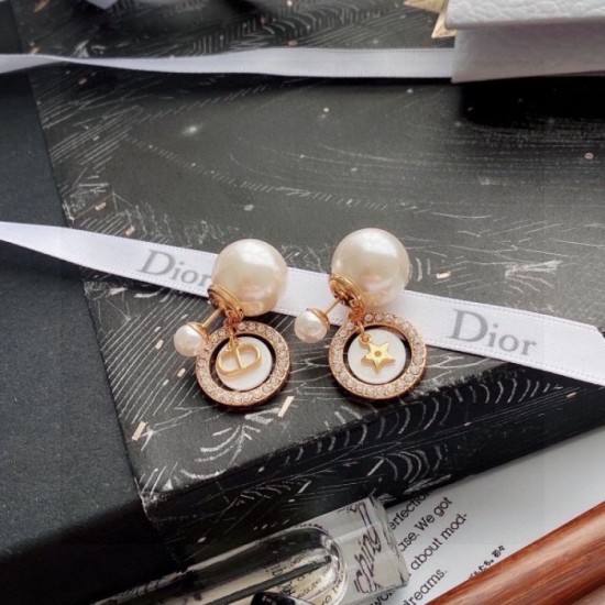 The latest deals 2022 DIOR Dior earrings The latest deals 2022 DIOR Dior earrings