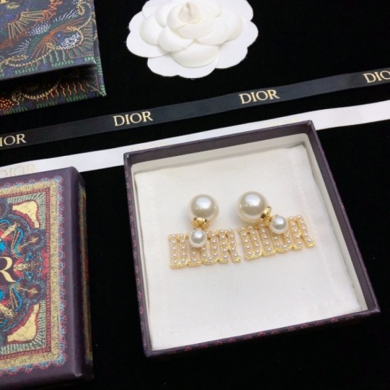 Excellent quality 2022 DIOR Dior earrings Excellent quality 2022 DIOR Dior earrings