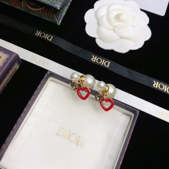 Latest popular topic boiling DIOR Dior 2022AW earrings Latest popular topic boiling DIOR Dior 2022AW earrings