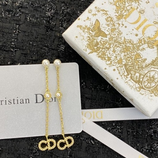 New Limited Quantity Sale DIOR Dior 2022AW Earrings New Limited Quantity Sale DIOR Dior 2022AW Earrings