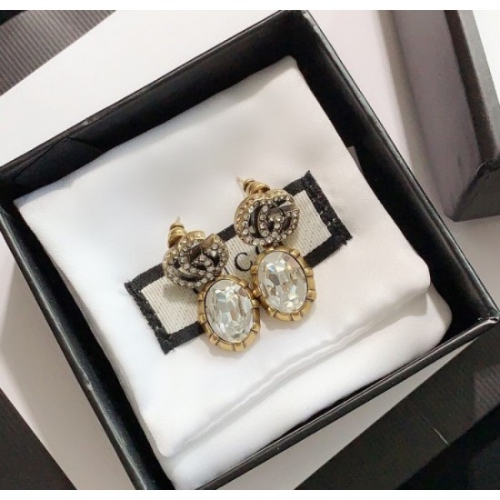 Chic atmosphere 2022 GUCCI Gucci earrings Chic atmosphere 2022 GUCCI Gucci earrings
