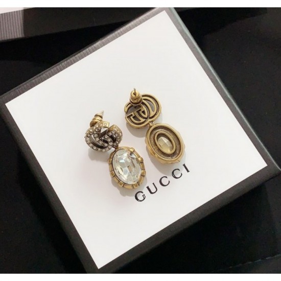 Chic atmosphere 2022 GUCCI Gucci earrings Chic atmosphere 2022 GUCCI Gucci earrings
