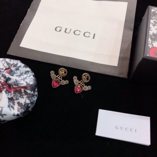 Keep an eye on the new autumn GUCCI Gucci 2022AW earrings Keep an eye on the new autumn GUCCI Gucci 2022AW earrings