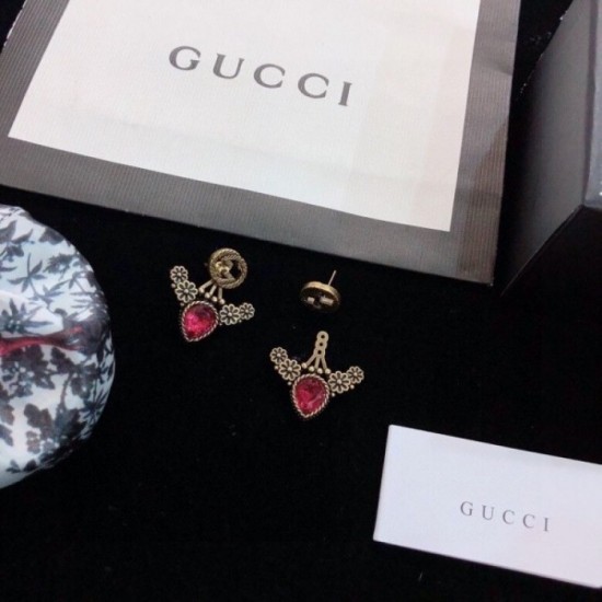 Keep an eye on the new autumn GUCCI Gucci 2022AW earrings Keep an eye on the new autumn GUCCI Gucci 2022AW earrings