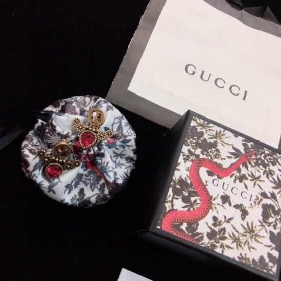 Keep an eye on the new autumn GUCCI Gucci 2022AW earrings Keep an eye on the new autumn GUCCI Gucci 2022AW earrings