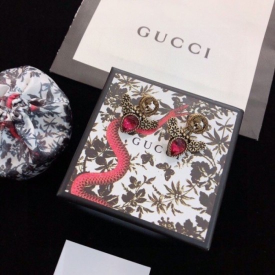 Keep an eye on the new autumn GUCCI Gucci 2022AW earrings Keep an eye on the new autumn GUCCI Gucci 2022AW earrings