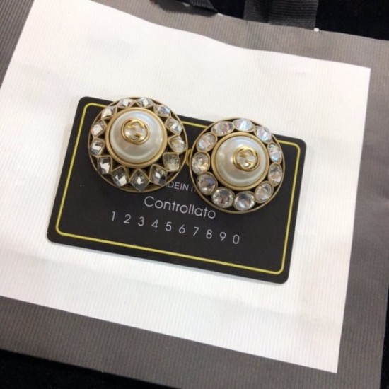 Plenty of adult atmosphere GUCCI Gucci 2022AW earrings Plenty of adult atmosphere GUCCI Gucci 2022AW earrings