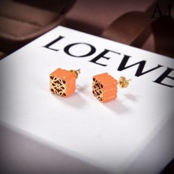 It is OK if even this is pressed! LOEWE Loewe 2022AW earrings