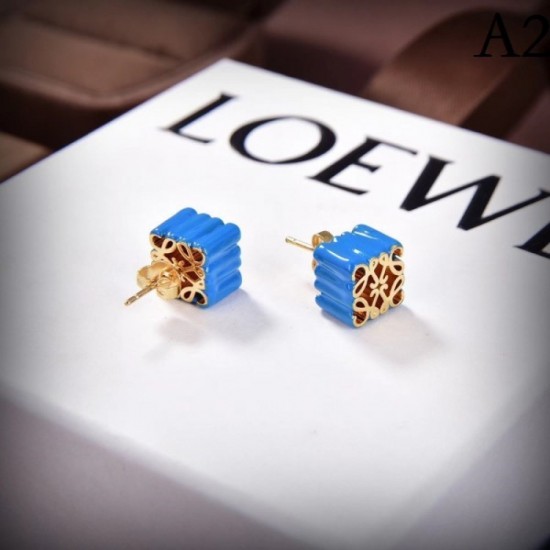 It is OK if even this is pressed! LOEWE Loewe 2022AW earrings It is OK if even this is pressed! LOEWE Loewe 2022AW earrings