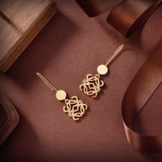 Outstanding attractive item LOEWE Loewe 2022AW earrings Outstanding attractive item LOEWE Loewe 2022AW earrings