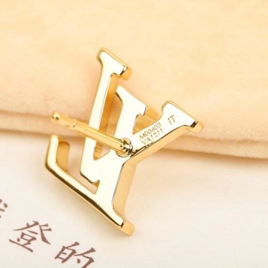 Huge popularity 2022 LOUIS VUITTON Louis Vuitton earrings Huge popularity 2022 LOUIS VUITTON Louis Vuitton earrings