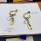 Fashionable impression 2022 LOUIS VUITTON Louis Vuitton earrings Fashionable impression 2022 LOUIS VUITTON Louis Vuitton earrings