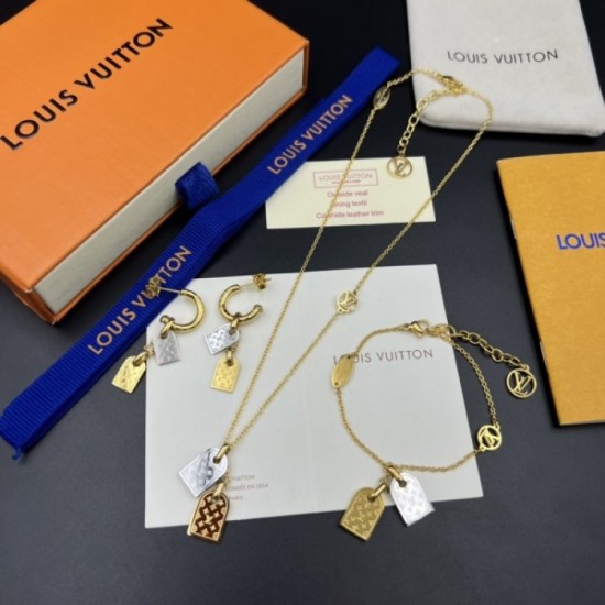 Fashionable impression 2022 LOUIS VUITTON Louis Vuitton earrings Fashionable impression 2022 LOUIS VUITTON Louis Vuitton earrings