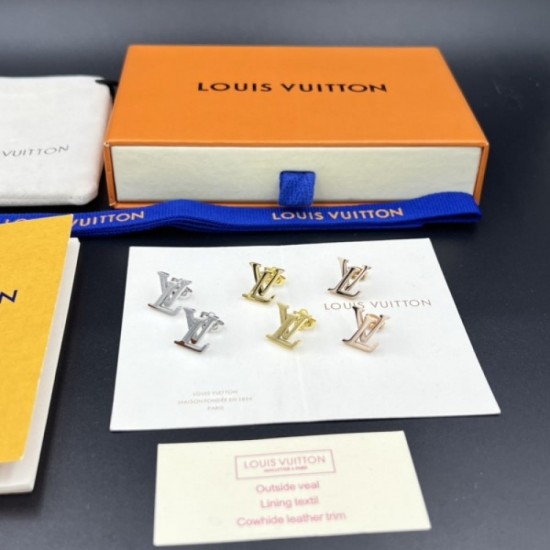 Fashionable with one piece 2022 LOUIS VUITTON Louis Vuitton earrings Fashionable with one piece 2022 LOUIS VUITTON Louis Vuitton earrings