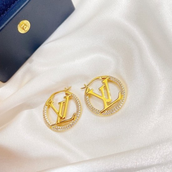 Soft texture 2022 LOUIS VUITTON Louis Vuitton earrings Soft texture 2022 LOUIS VUITTON Louis Vuitton earrings